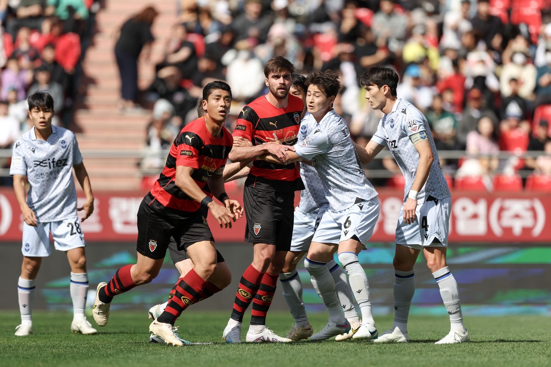 Nhận định soi kèo Daejeon Hana Citizen vs Pohang Steelers lúc 17h30 ngày 27/5/2025