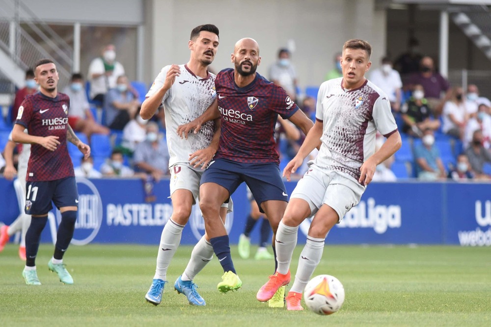 Nhận định soi kèo Huesca vs Eibar lúc 00h30 ngày 2/9/2025