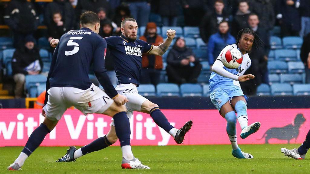 Nhận định soi kèo Crystal Palace vs Millwall lúc 2h00 ngày 17/9/2025