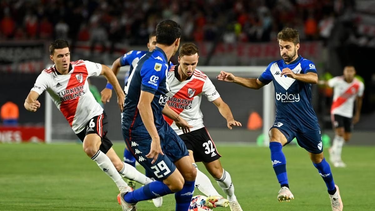 Nhận định soi kèo Velez Sarsfield vs Racing Club lúc 5h00 ngày 17/9/2025