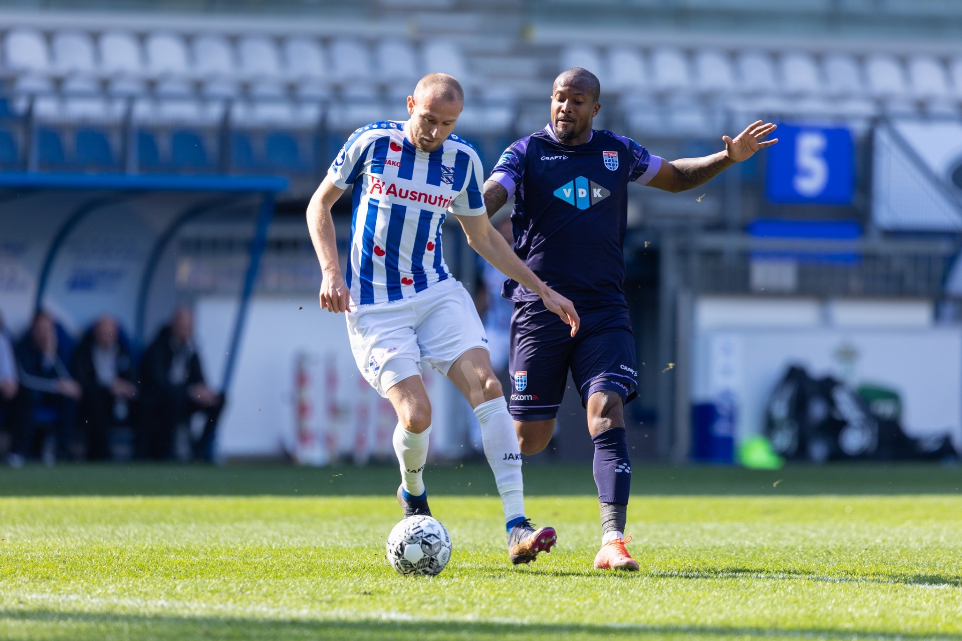 nhan-dinh-soi-keo-zwolle-vs-heerenveen-luc-02h00-ngay-29-11-2025-1